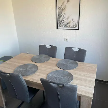 Am Veener Kirchturm Apartment
