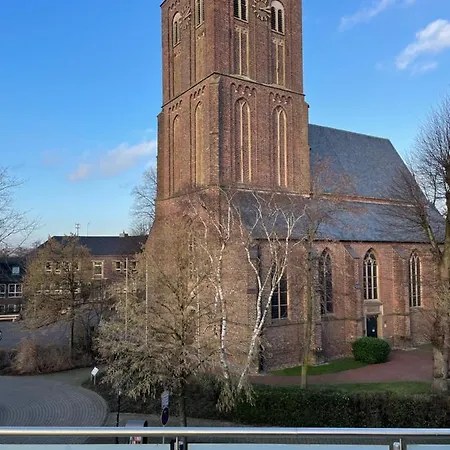 Am Veener Kirchturm *